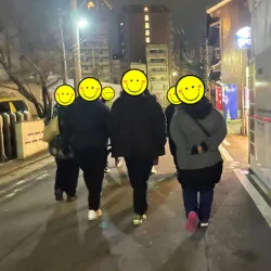 ① 「横並び」だからこそ話せる本音