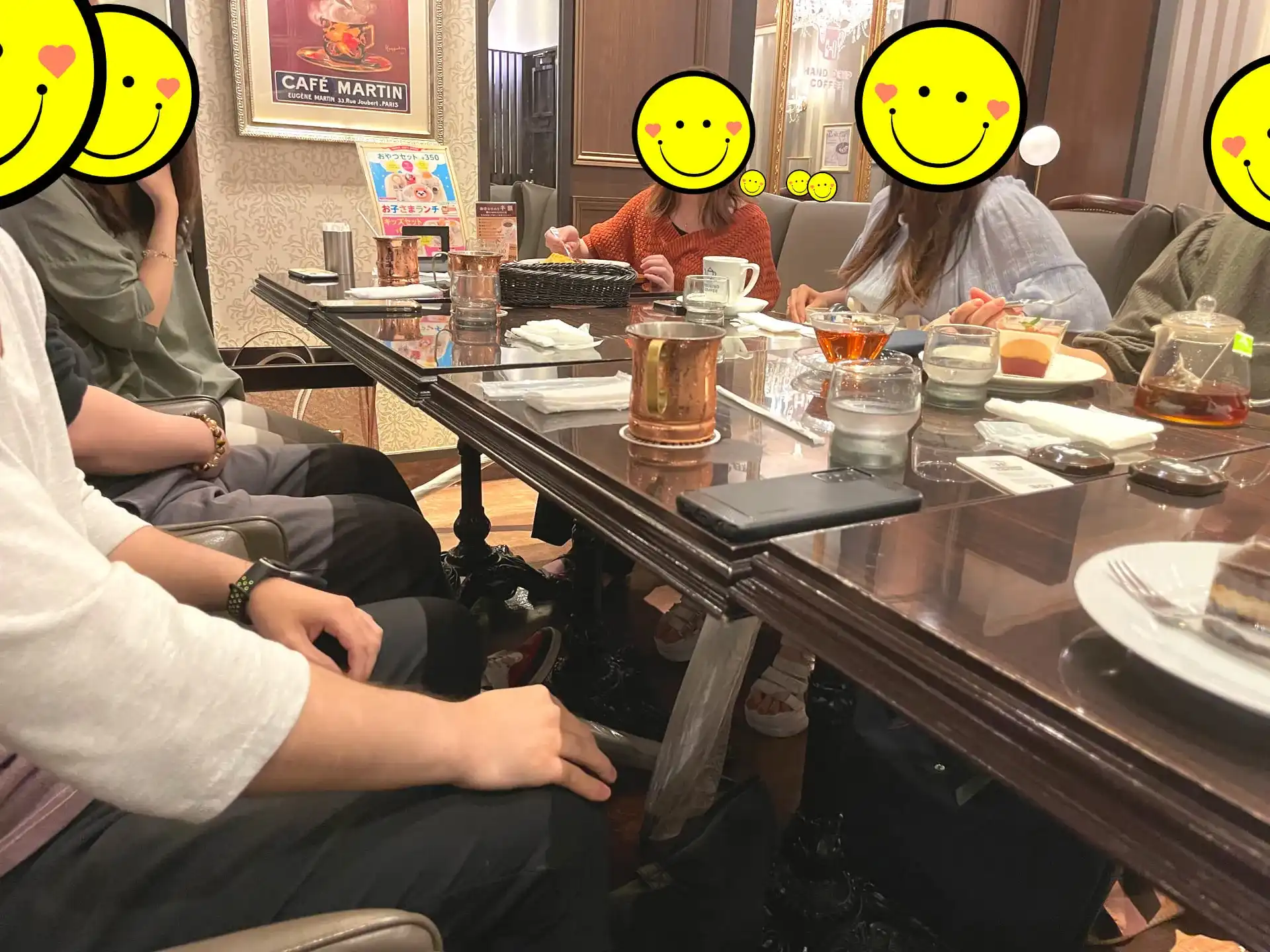 カフェ交流会中の様子